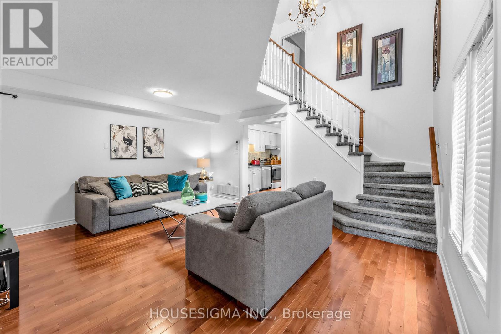 3987 Discovery Court, Mississauga, Ontario  L5N 7H8 - Photo 6 - W13004056