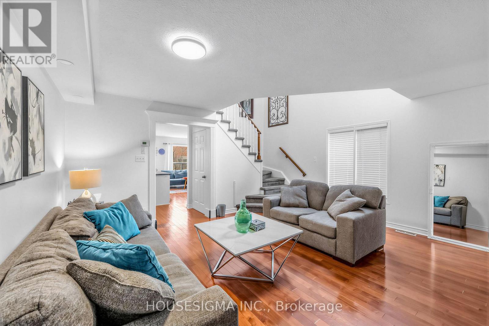 3987 Discovery Court, Mississauga, Ontario  L5N 7H8 - Photo 8 - W13004056