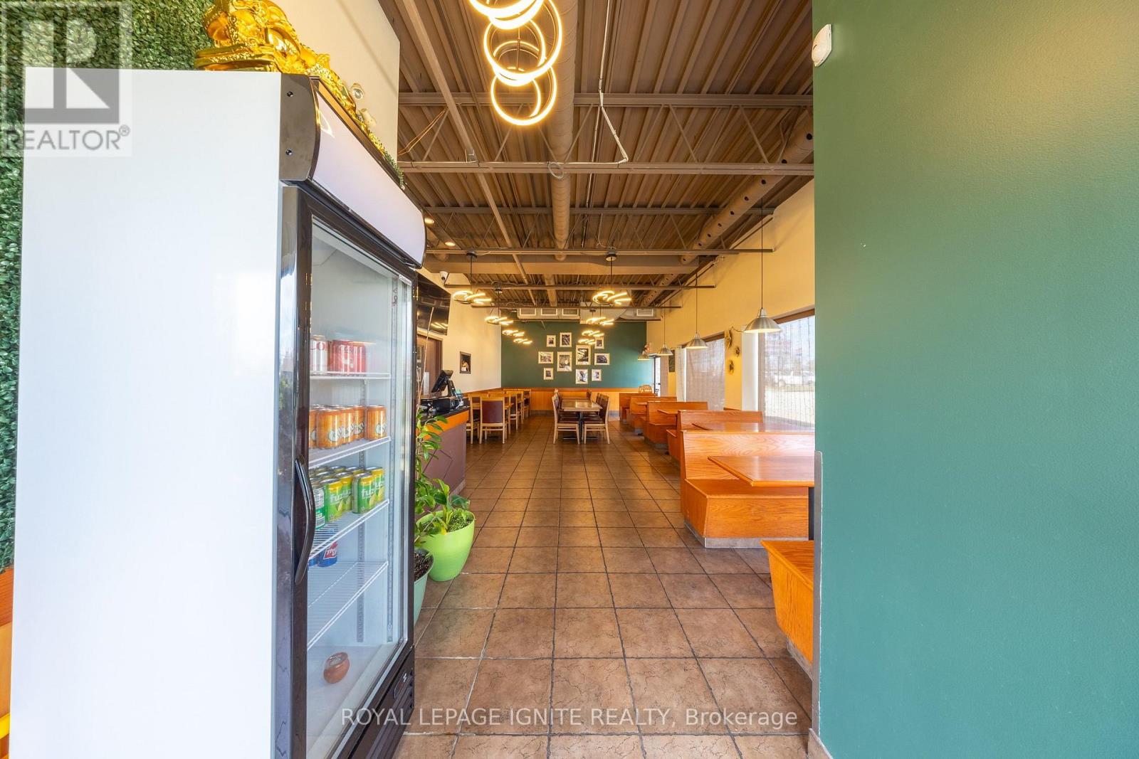 1 - 1706 Dundas Street E, Mississauga, Ontario  L4X 1L7 - Photo 2 - W13004064