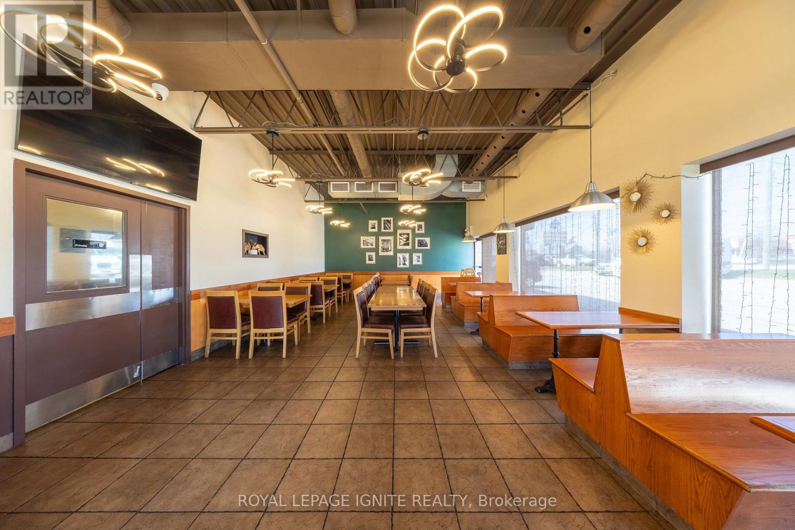 1 - 1706 Dundas Street E, Mississauga, Ontario  L4X 1L7 - Photo 3 - W13004064