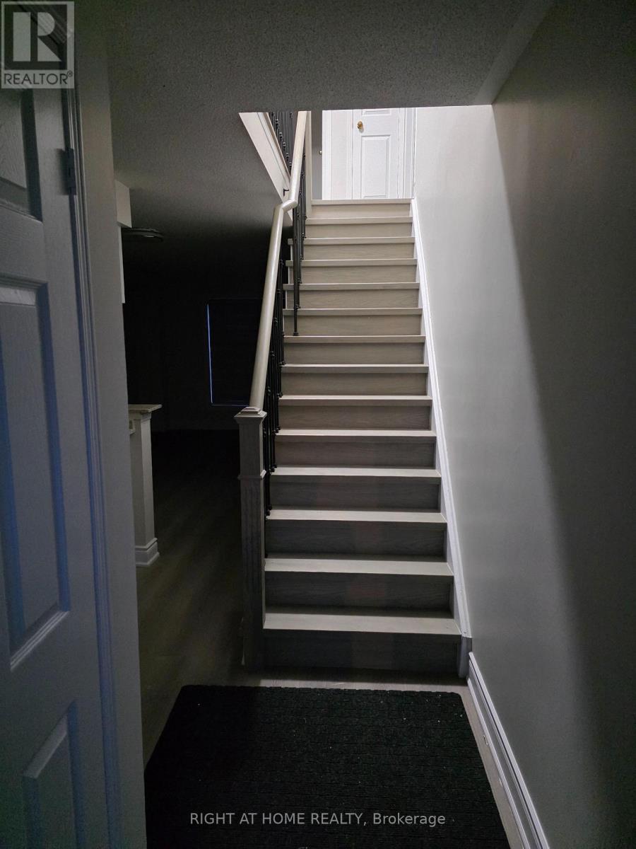 19b - 5865 Dalebrook Crescent, Mississauga, Ontario  L5M 5X1 - Photo 2 - W13004070