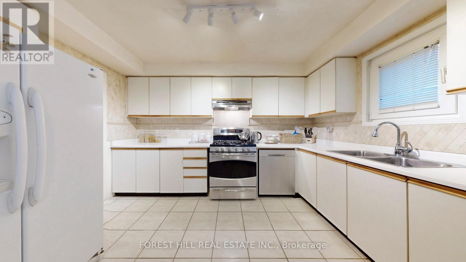 11 Keystone Drive, Brampton, Ontario  L6Y 3K8 - Photo 13 - W13004096