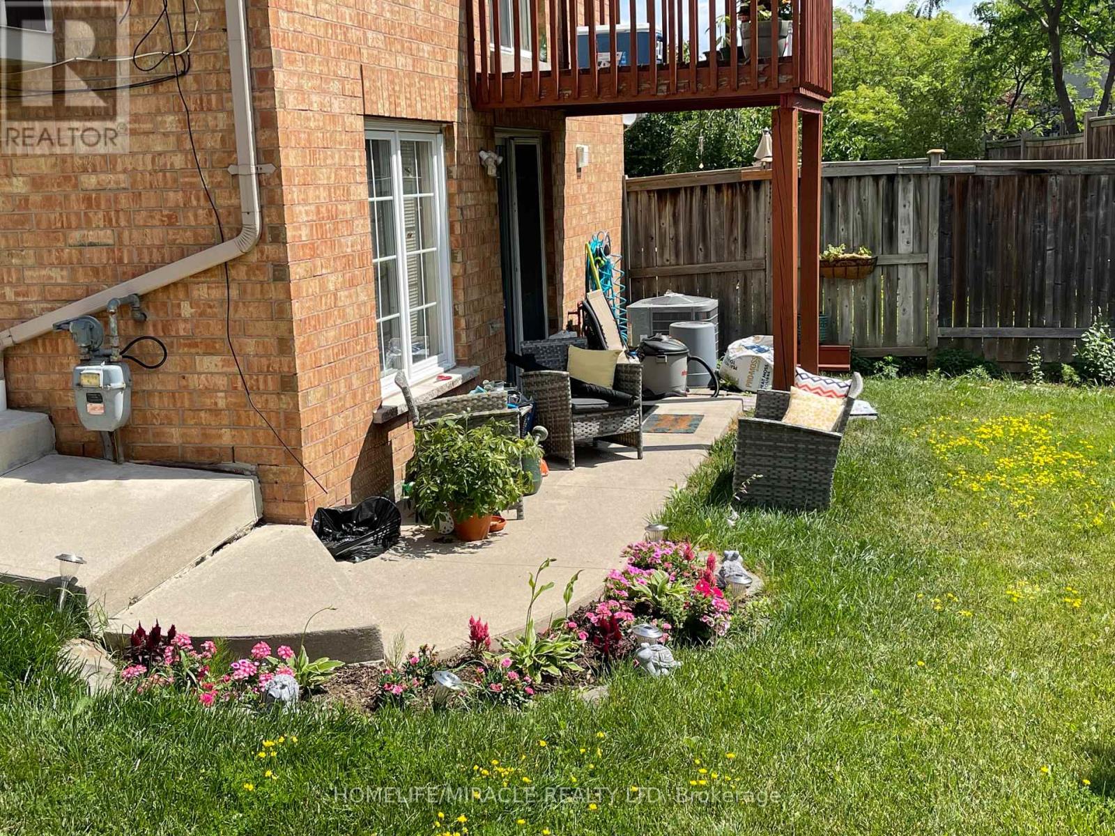 2415 Bankside Drive, Mississauga, Ontario  L5M 6E6 - Photo 4 - W13004106