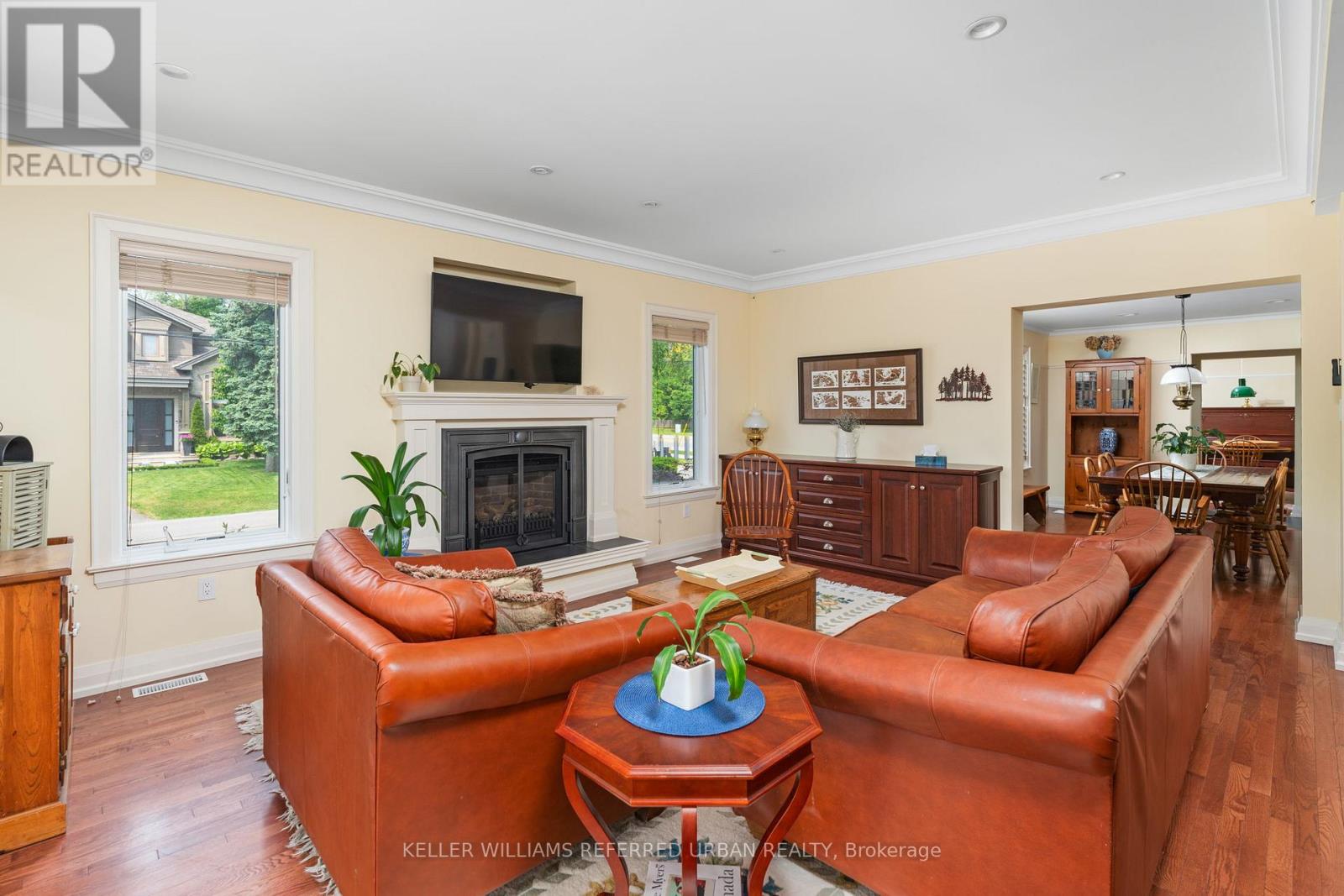 317 Rathburn Road, Toronto, Ontario  M9B 2L7 - Photo 4 - W13004108