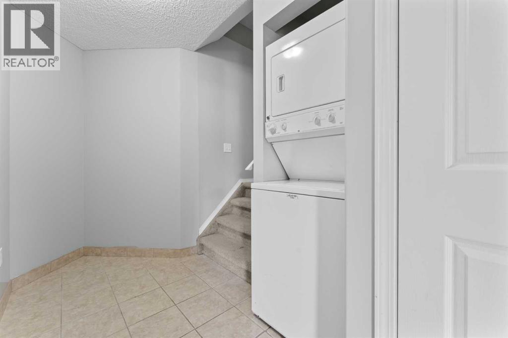 28 Panamount Lane NW, Calgary, Alberta  T3K 5Y3 - Photo 16 - A2301242