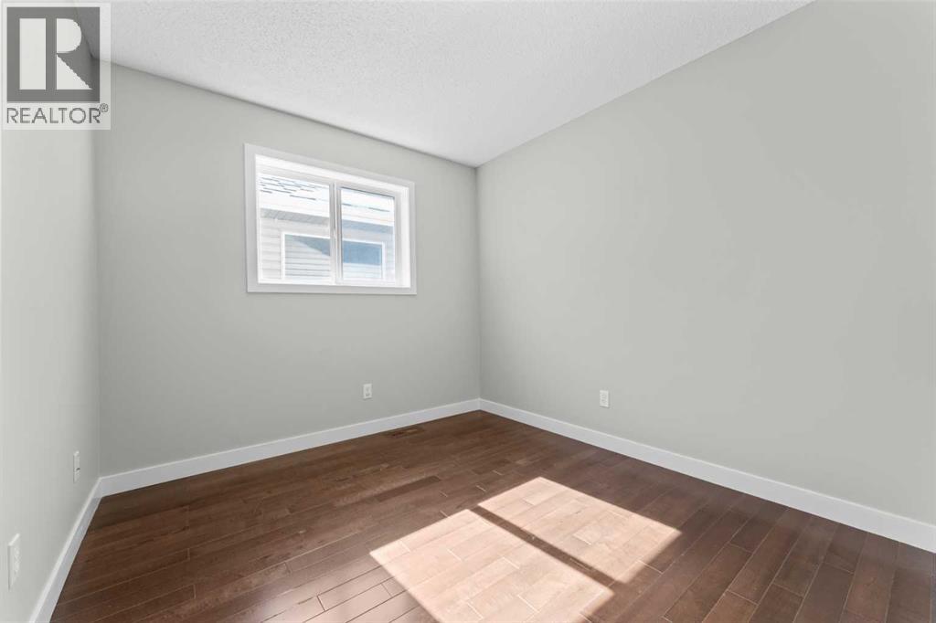 28 Panamount Lane NW, Calgary, Alberta  T3K 5Y3 - Photo 8 - A2301242