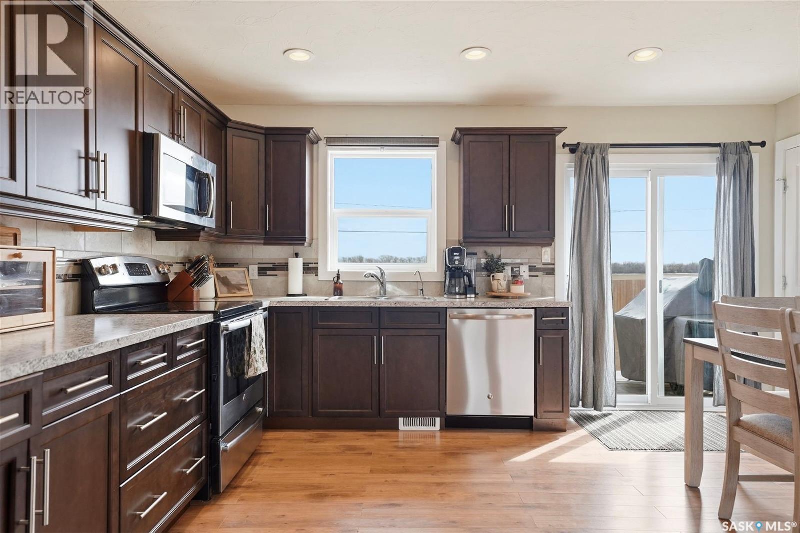 904 P Avenue, Perdue, Saskatchewan  S0K 3C0 - Photo 11 - SK033034