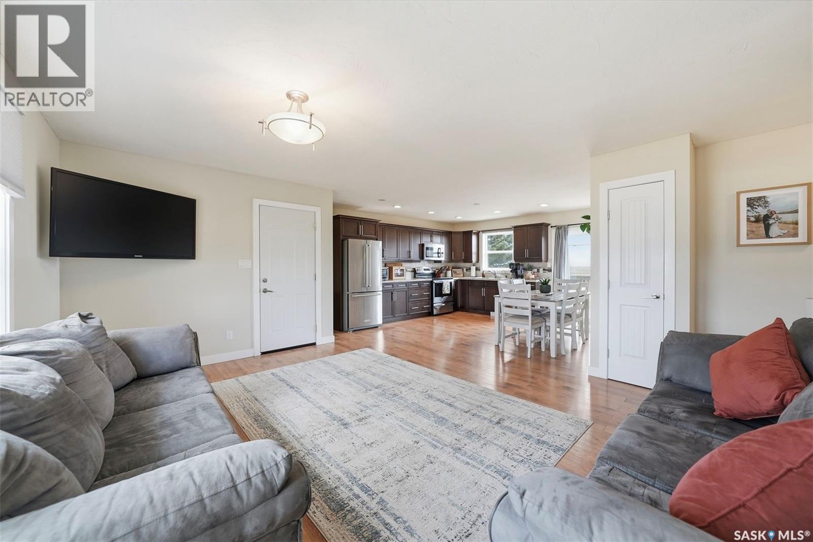 904 P Avenue, Perdue, Saskatchewan  S0K 3C0 - Photo 7 - SK033034