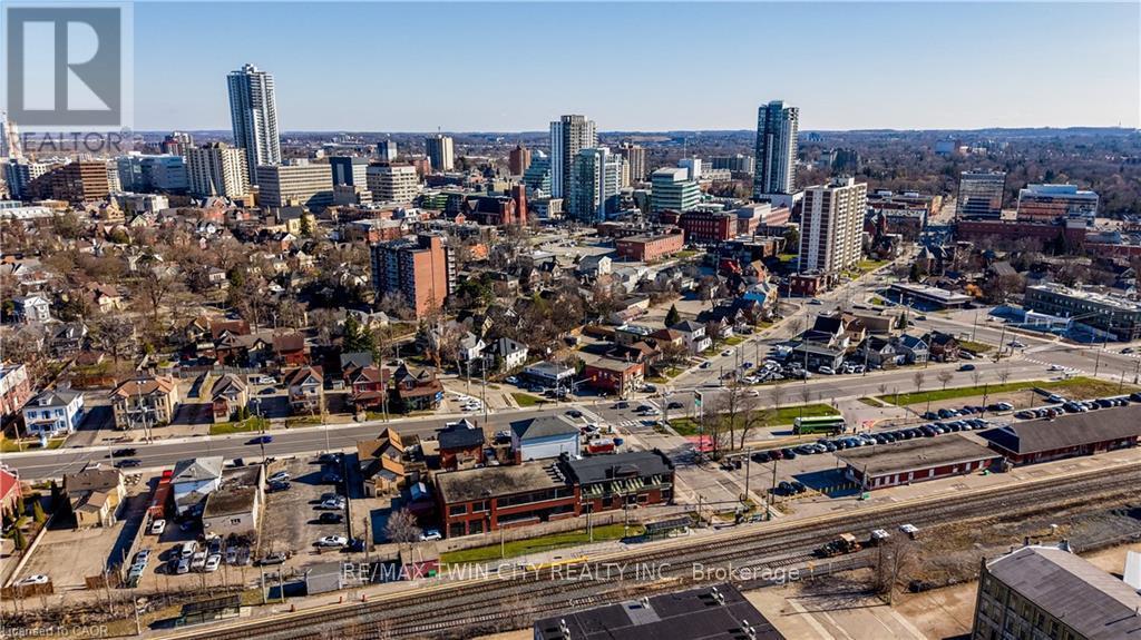 150 Victoria Street N, Kitchener, Ontario  N2H 5C6 - Photo 28 - X13004090