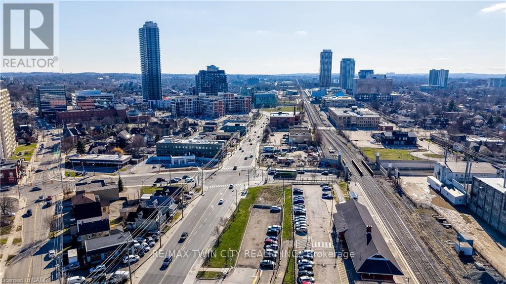 150 Victoria Street N, Kitchener, Ontario  N2H 5C6 - Photo 29 - X13004090