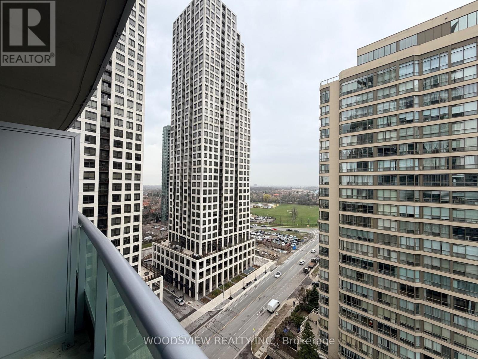 1605 - 33 Elm Drive, Mississauga, Ontario  L5B 4M2 - Photo 25 - W12992420