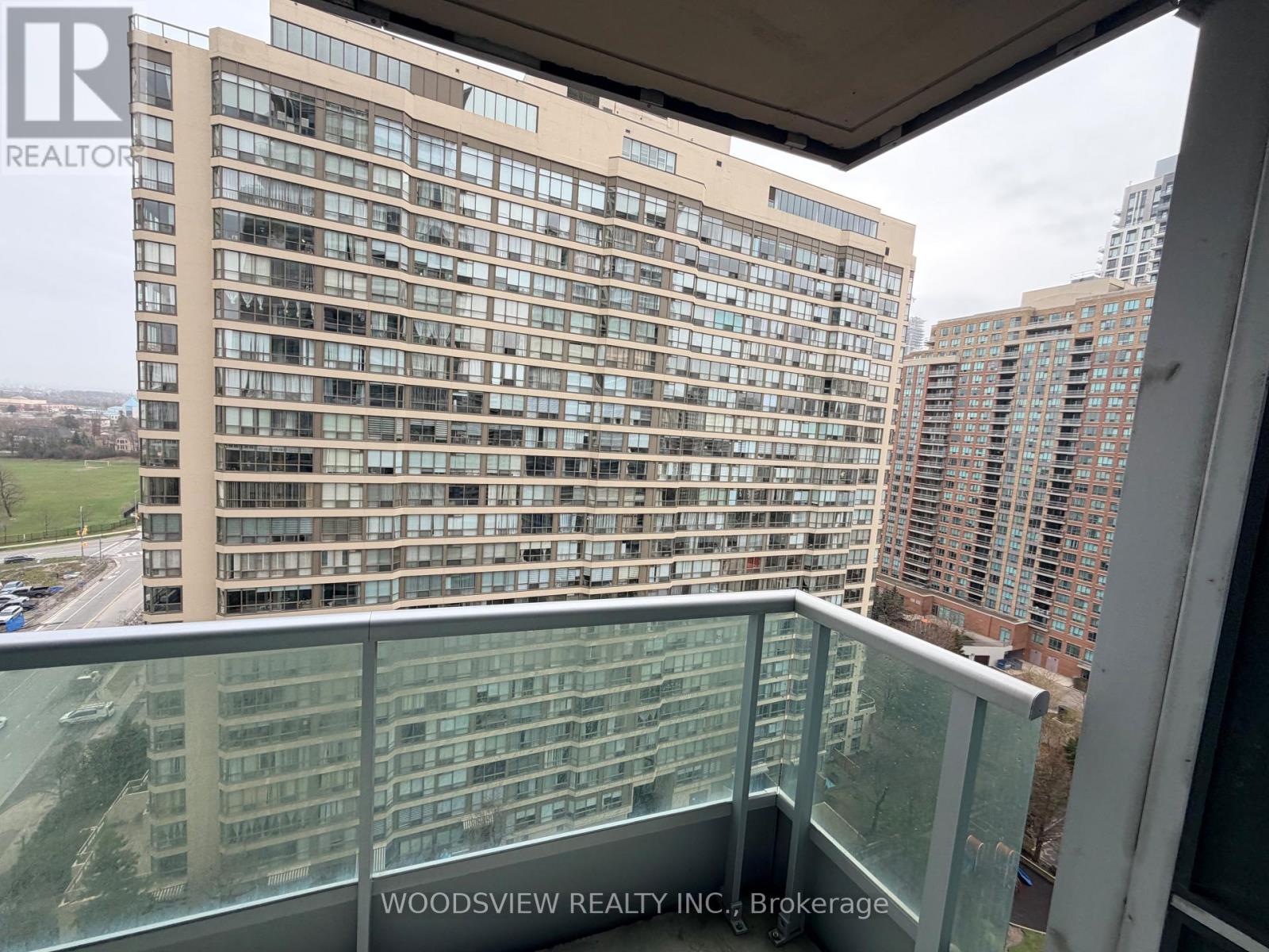 1605 - 33 Elm Drive, Mississauga, Ontario  L5B 4M2 - Photo 24 - W12992420