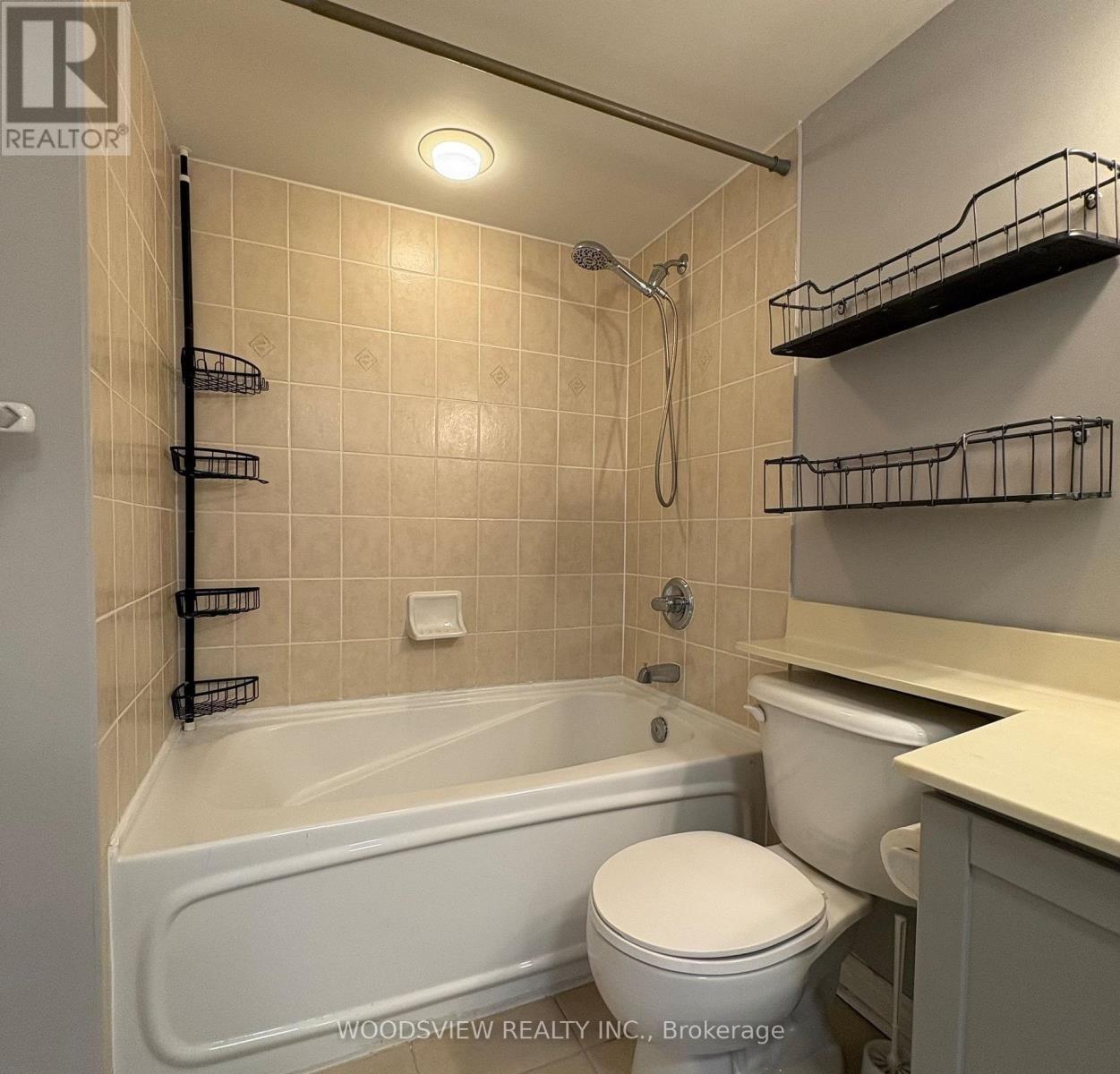 1605 - 33 Elm Drive, Mississauga, Ontario  L5B 4M2 - Photo 18 - W12992420