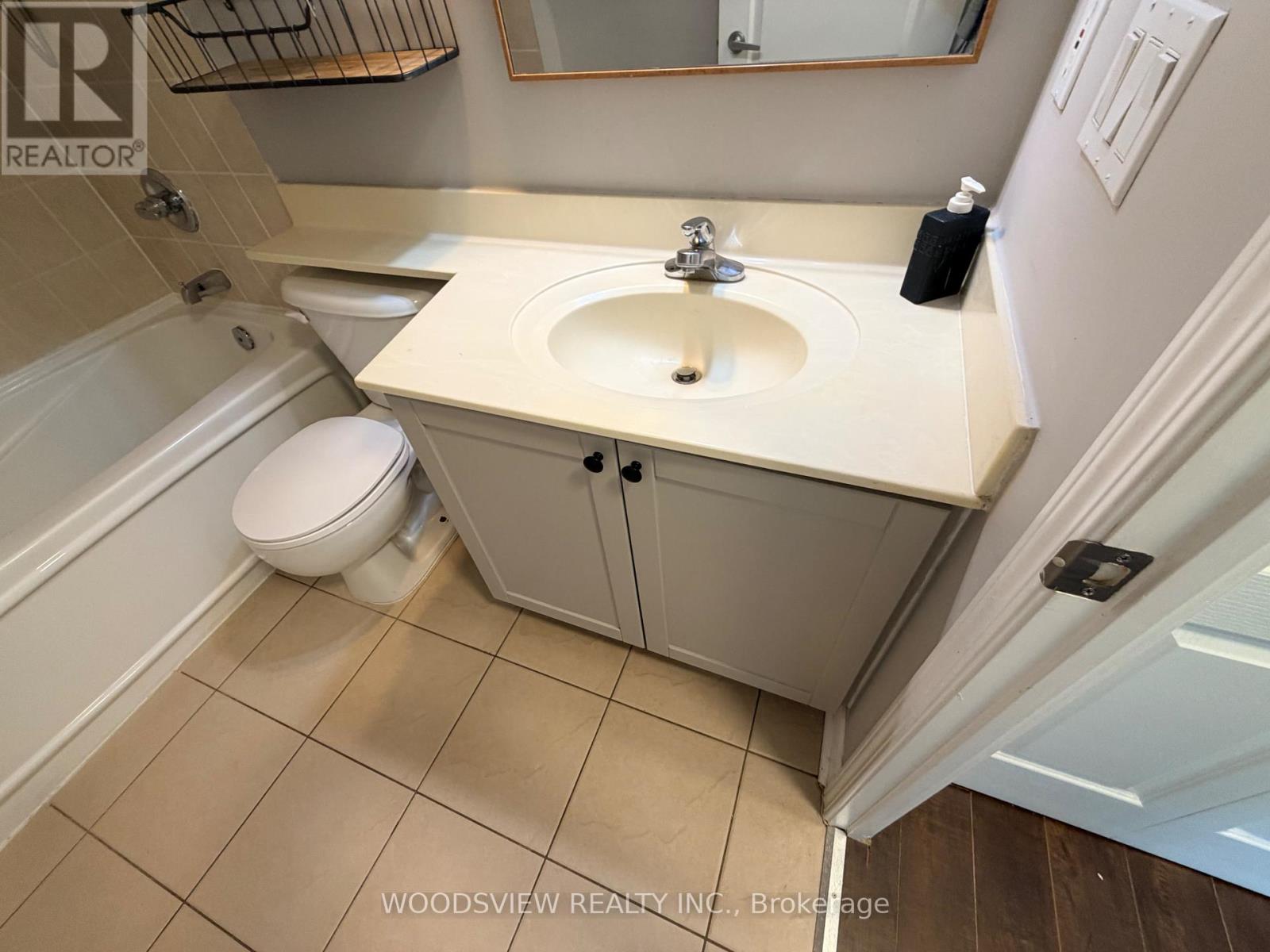 1605 - 33 Elm Drive, Mississauga, Ontario  L5B 4M2 - Photo 19 - W12992420