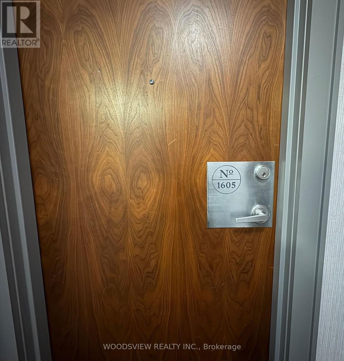 1605 - 33 Elm Drive, Mississauga, Ontario  L5B 4M2 - Photo 3 - W12992420