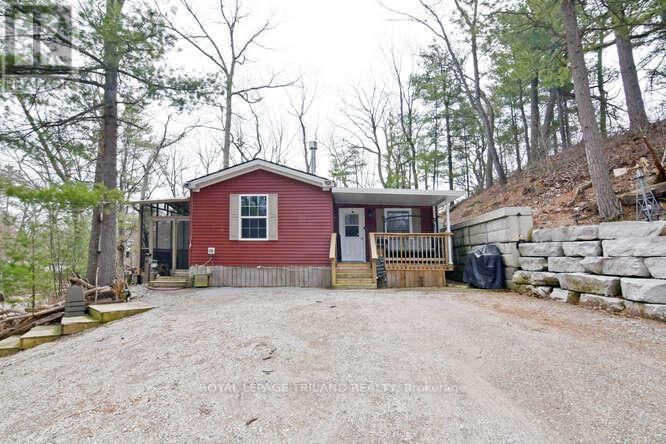 18 - 9826 Northville Crescent, Lambton Shores, Ontario  N0M 2N0 - Photo 4 - X13003144