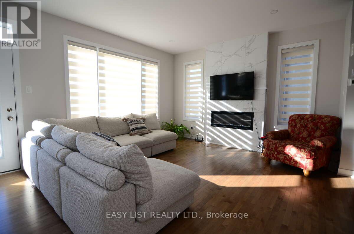 776 Eminence Street, Ottawa, Ontario  K2J 6X6 - Photo 4 - X12767846