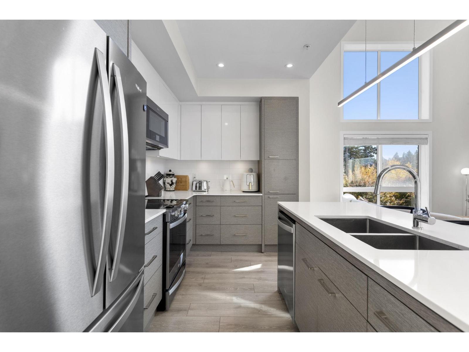 401 45500 MARKET WAY|Garrison Crossing, Chilliwack, British Columbia