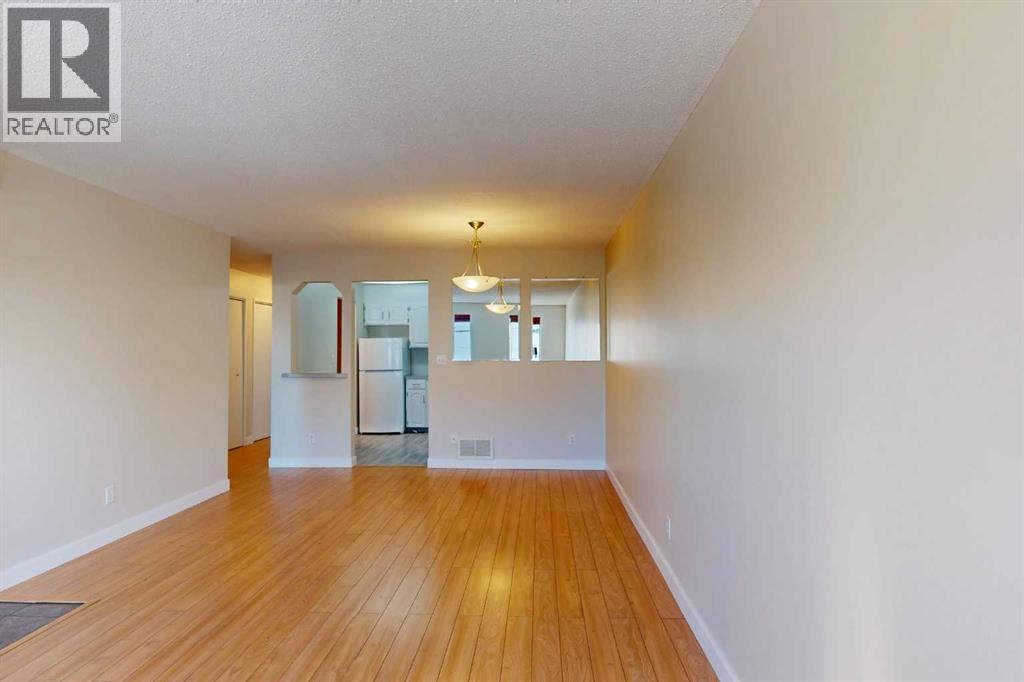 206, 4714a 49 Street, Stettler, Alberta T0C 2L2 - Photo 4 - A2275987