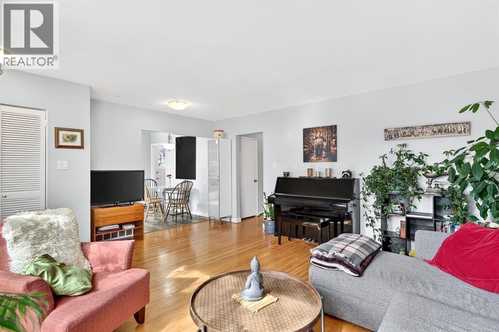 3707 Glenbrook Drive Sw, Calgary, Alberta  T3E 4L8 - Photo 5 - A2293969