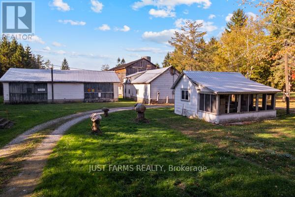 6646 Lakeshore Road, Lambton Shores, Ontario  N0N 1J7 - Photo 15 - X13004154