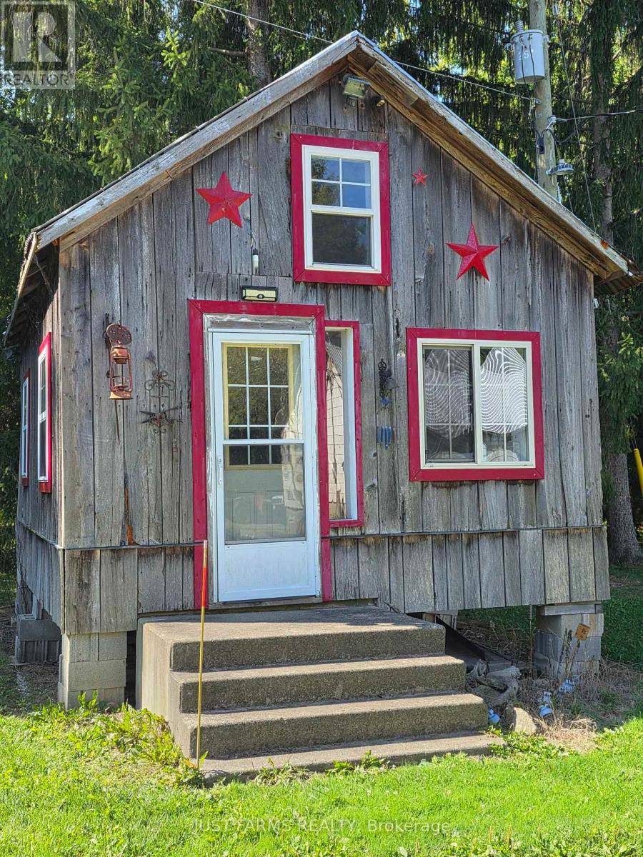 6646 Lakeshore Road, Lambton Shores, Ontario  N0N 1J7 - Photo 16 - X13004154