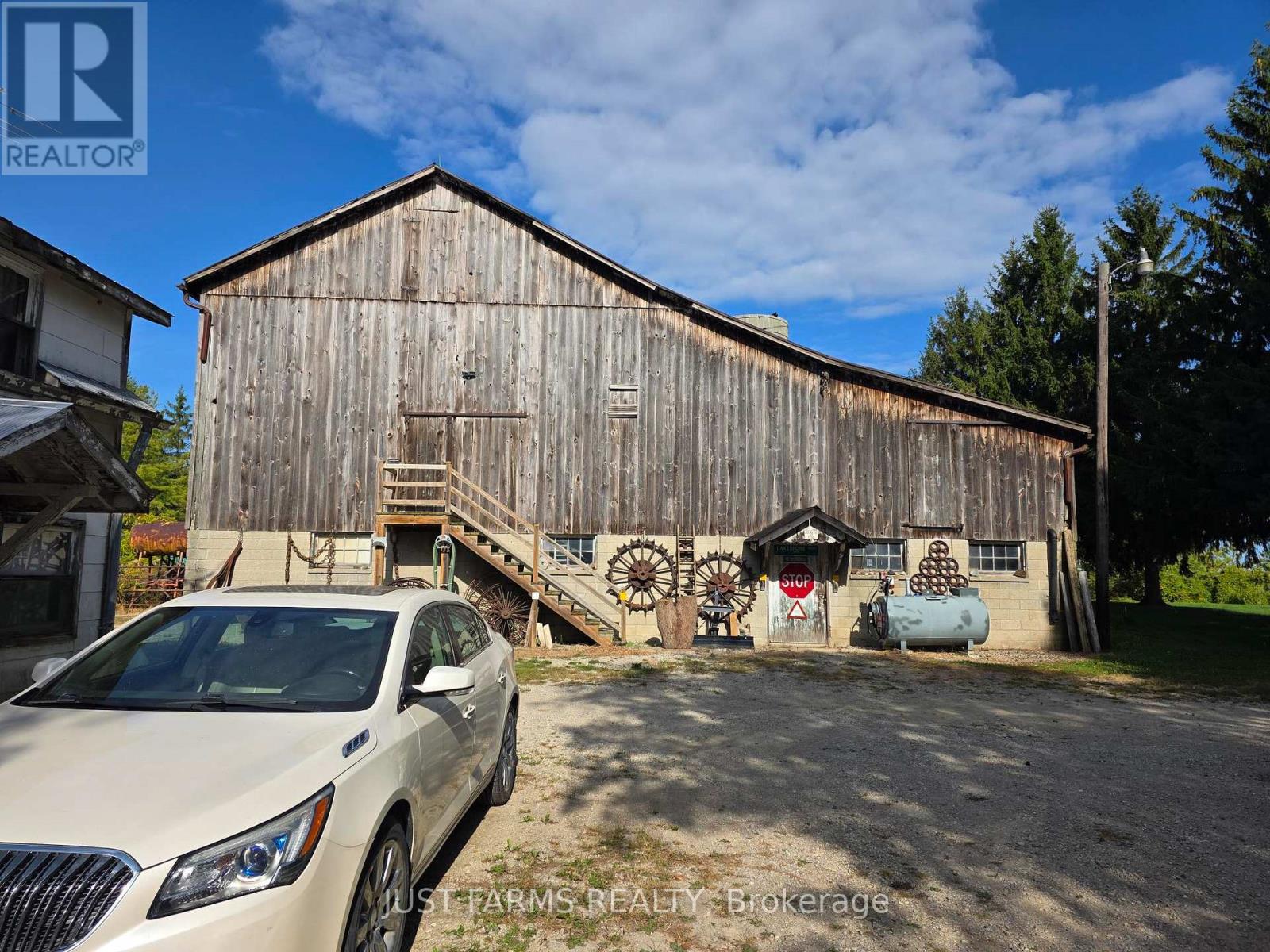 6646 Lakeshore Road, Lambton Shores, Ontario  N0N 1J7 - Photo 17 - X13004154