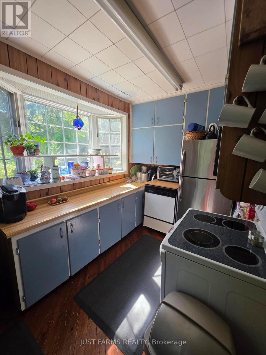 6646 Lakeshore Road, Lambton Shores, Ontario  N0N 1J7 - Photo 19 - X13004154