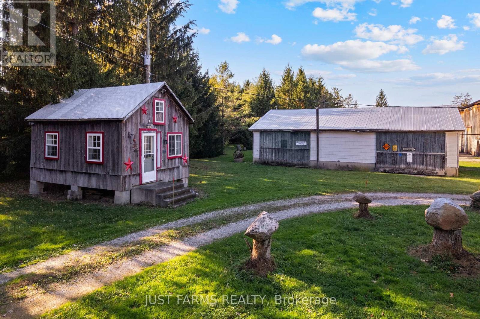 6646 Lakeshore Road, Lambton Shores, Ontario  N0N 1J7 - Photo 16 - X13004166