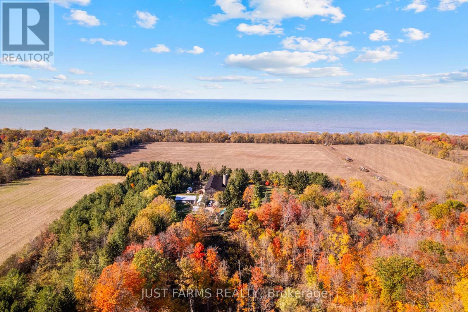 6646 Lakeshore Road, Lambton Shores, Ontario  N0N 1J7 - Photo 2 - X13004166