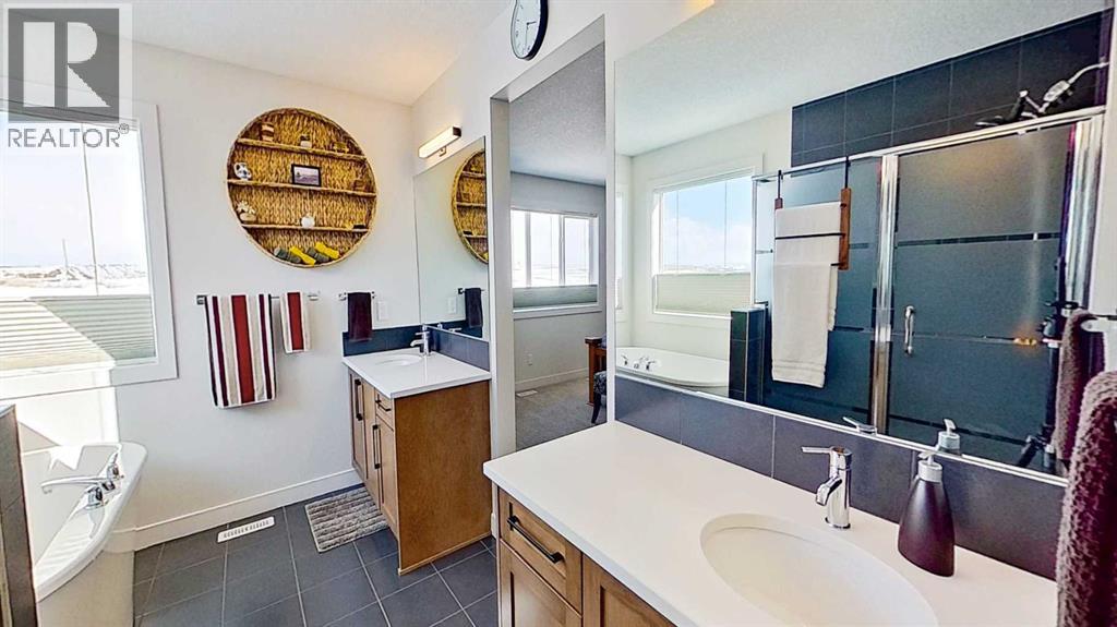 163 Sundown Crescent, Cochrane, Alberta  T4C 2A6 - Photo 28 - A2294098