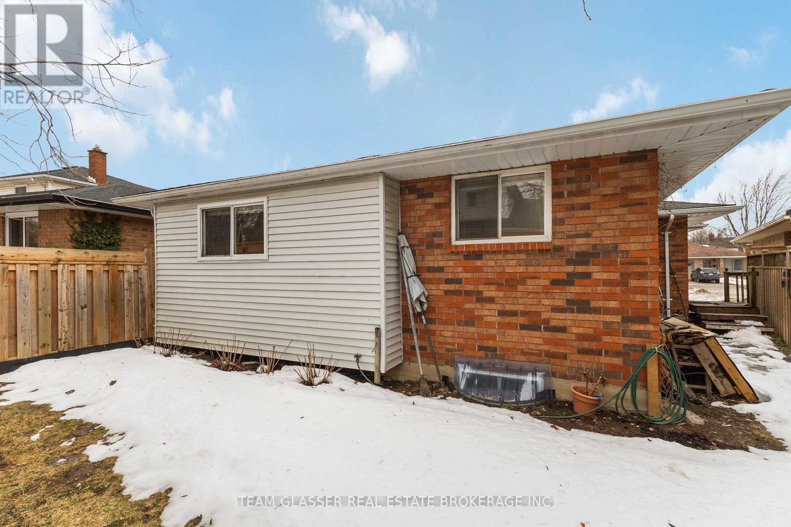 1082 Lawson Road, London North, Ontario  N6G 2X9 - Photo 30 - X13004250
