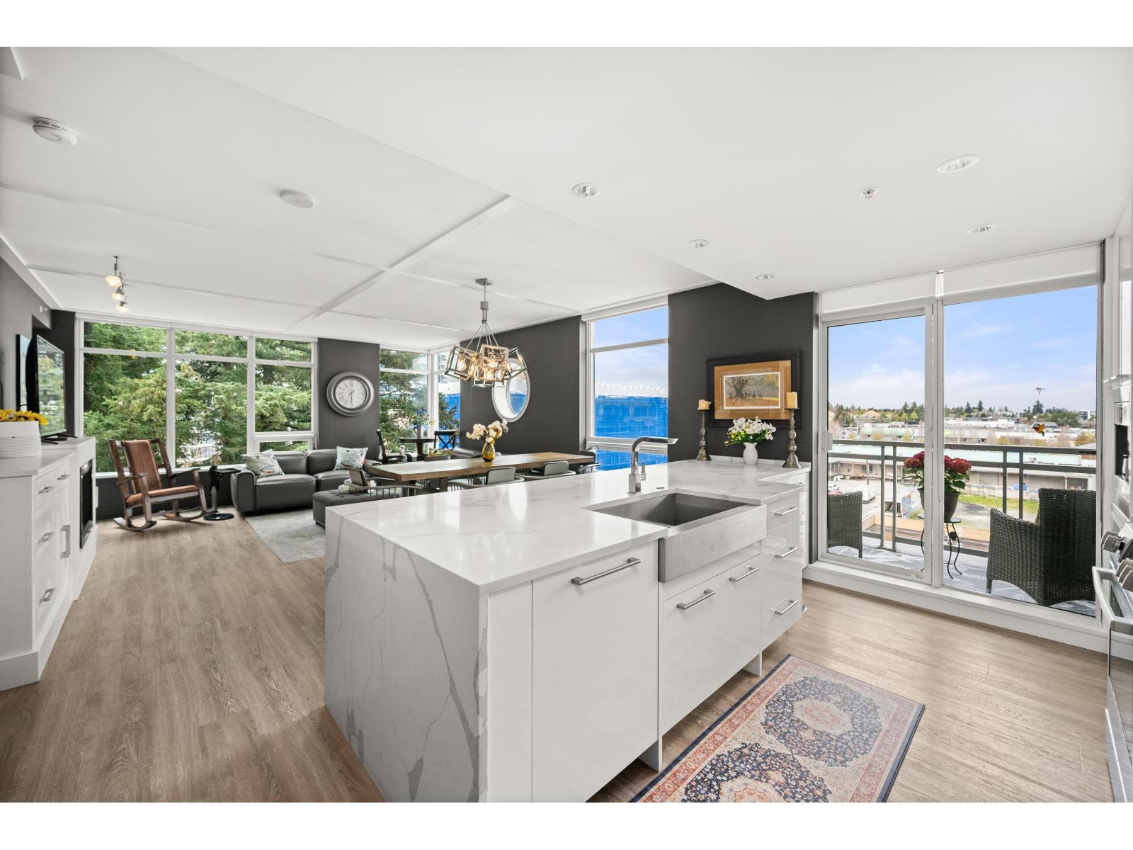 604 15152 Russell Avenue, White Rock, British Columbia V4B 0A3 - Photo 1 - R3111956