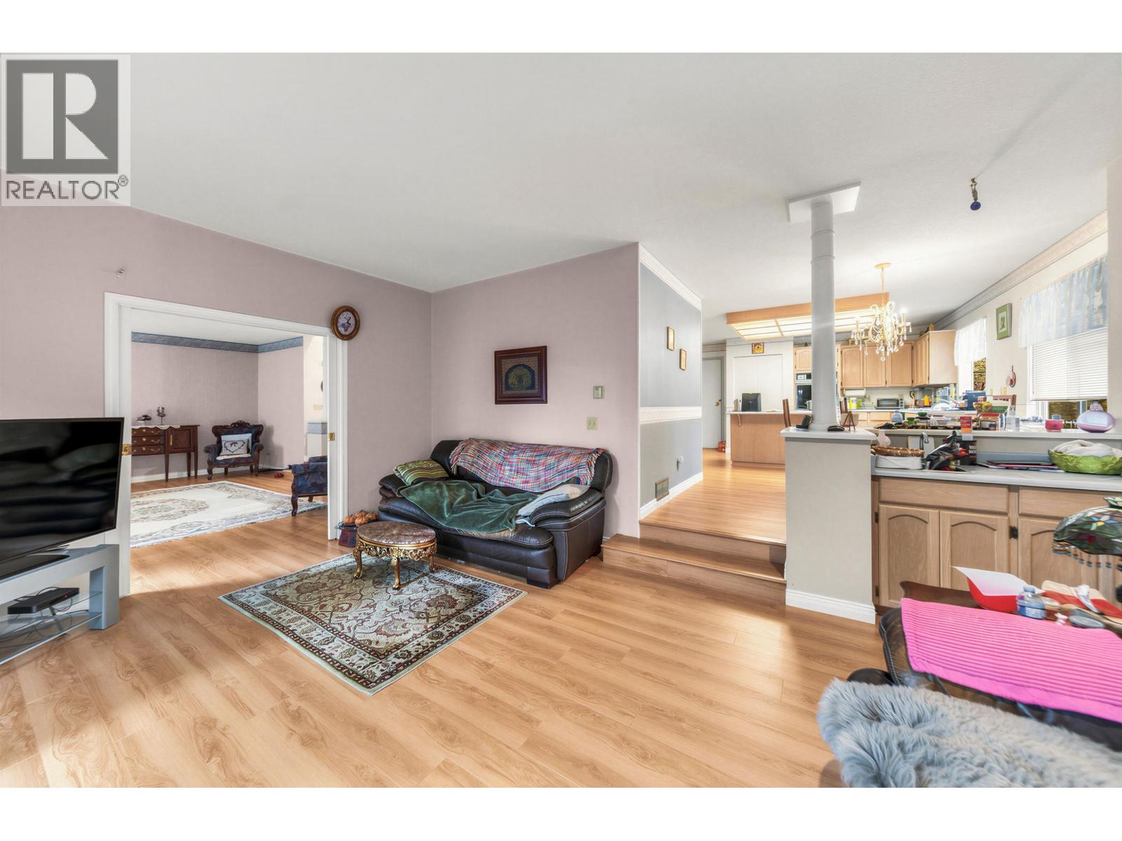 2974 Delahaye Drive, Coquitlam, British Columbia  V3B 6Z3 - Photo 5 - R3109534