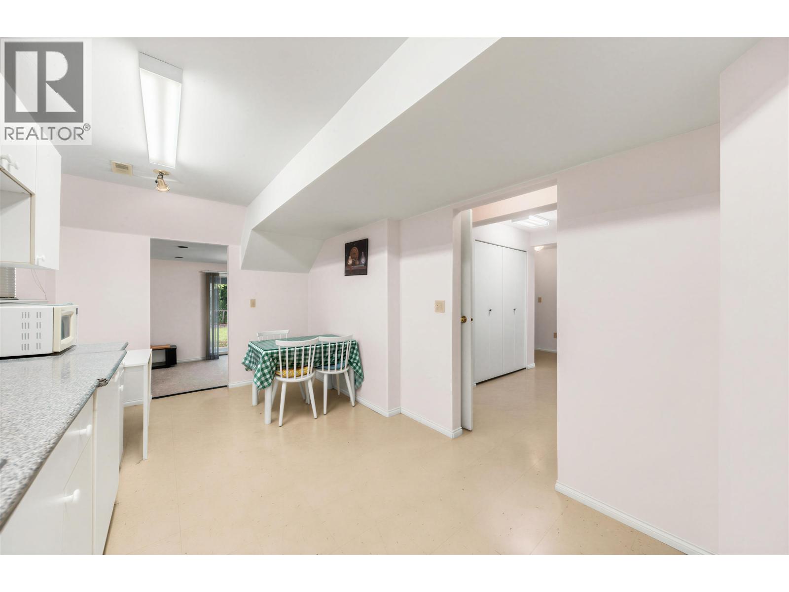 2974 Delahaye Drive, Coquitlam, British Columbia  V3B 6Z3 - Photo 16 - R3109534