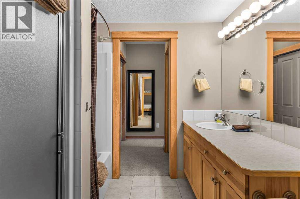 300, 1140 Railway Avenue, Canmore, Alberta  T1W 1P4 - Photo 40 - A2299405