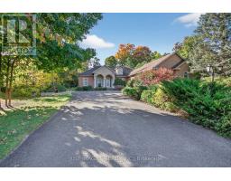 5512 WICKLOW DRIVE, Ottawa, Ontario