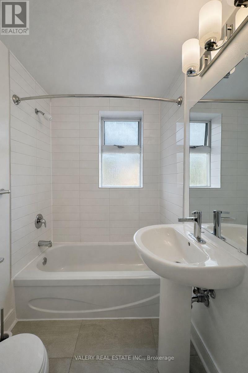 410 - 391 Sherbourne Street, Toronto, Ontario  M4X 1K4 - Photo 4 - C12961964