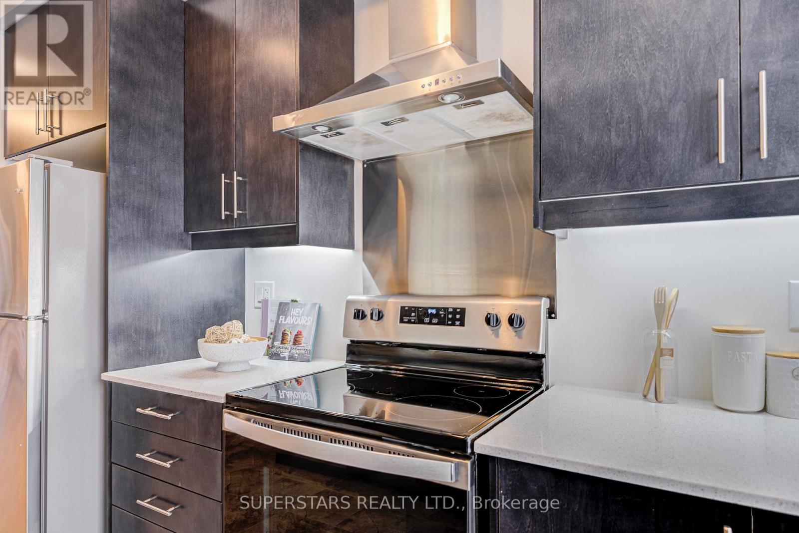 100 Stauffer Crescent, Markham, Ontario  L6B 1R1 - Photo 12 - N12992206