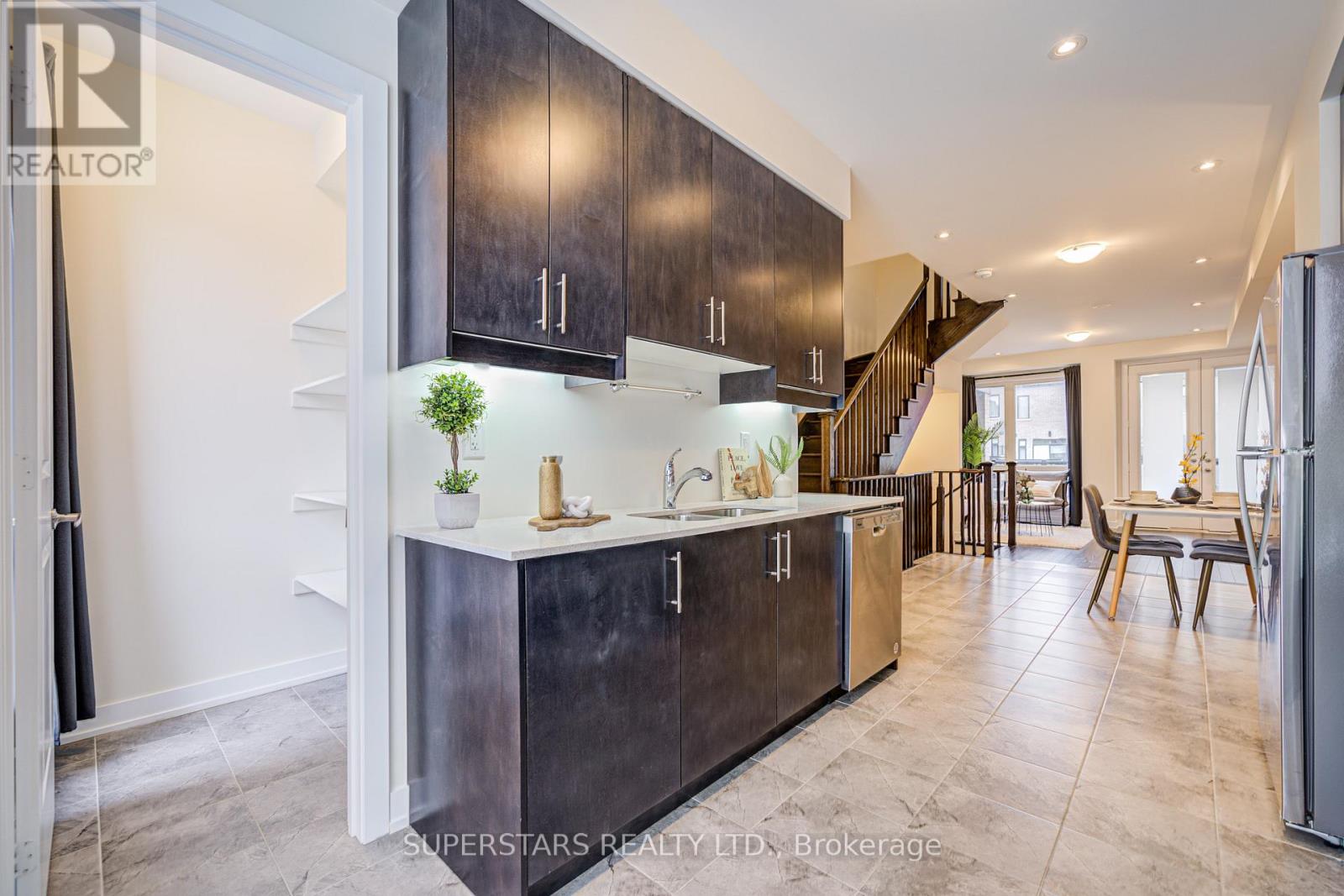 100 Stauffer Crescent, Markham, Ontario  L6B 1R1 - Photo 11 - N12992206