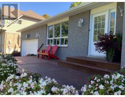 23 AMBERGLEN COURT, East Gwillimbury, Ontario