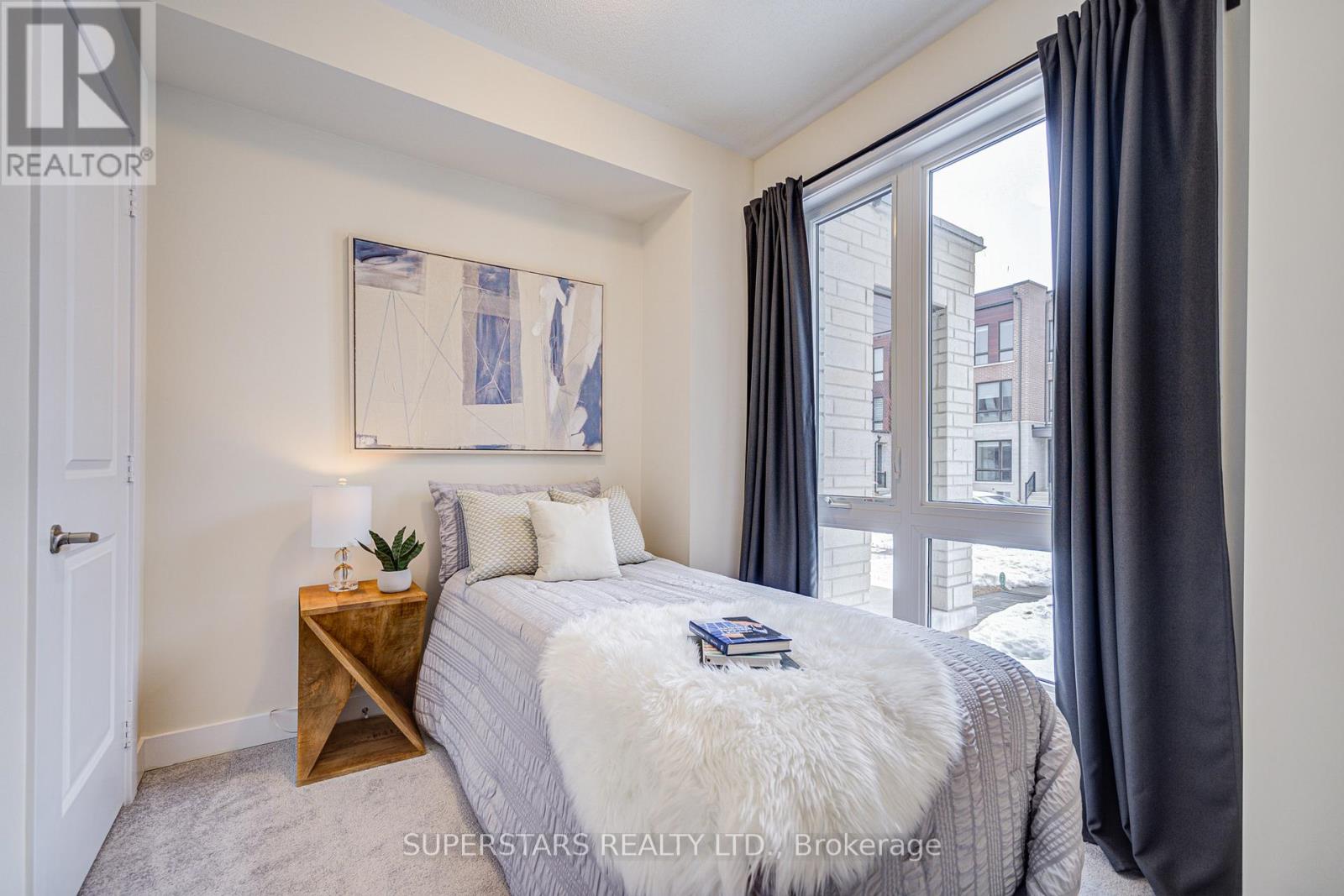 100 Stauffer Crescent, Markham, Ontario  L6B 1R1 - Photo 4 - N12992206