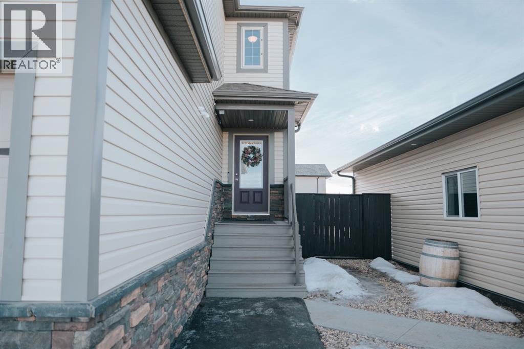 622 25 Street, Wainwright, Alberta  T9W 0B7 - Photo 3 - A2288938