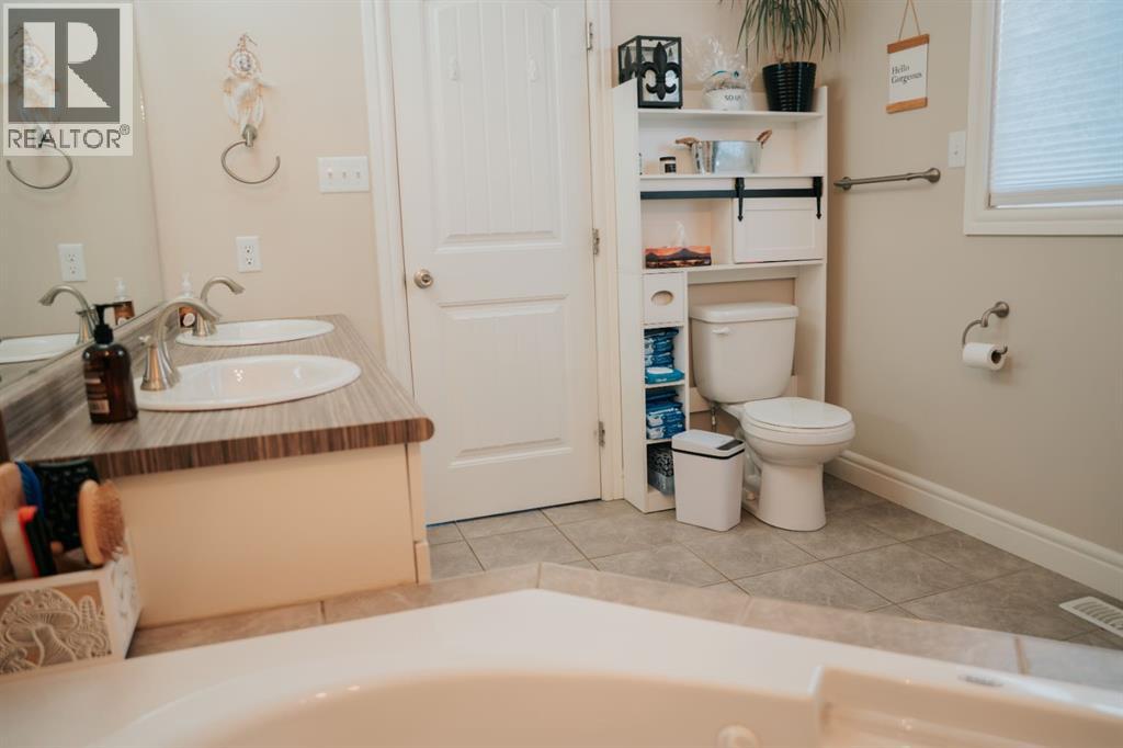 622 25 Street, Wainwright, Alberta  T9W 0B7 - Photo 31 - A2288938