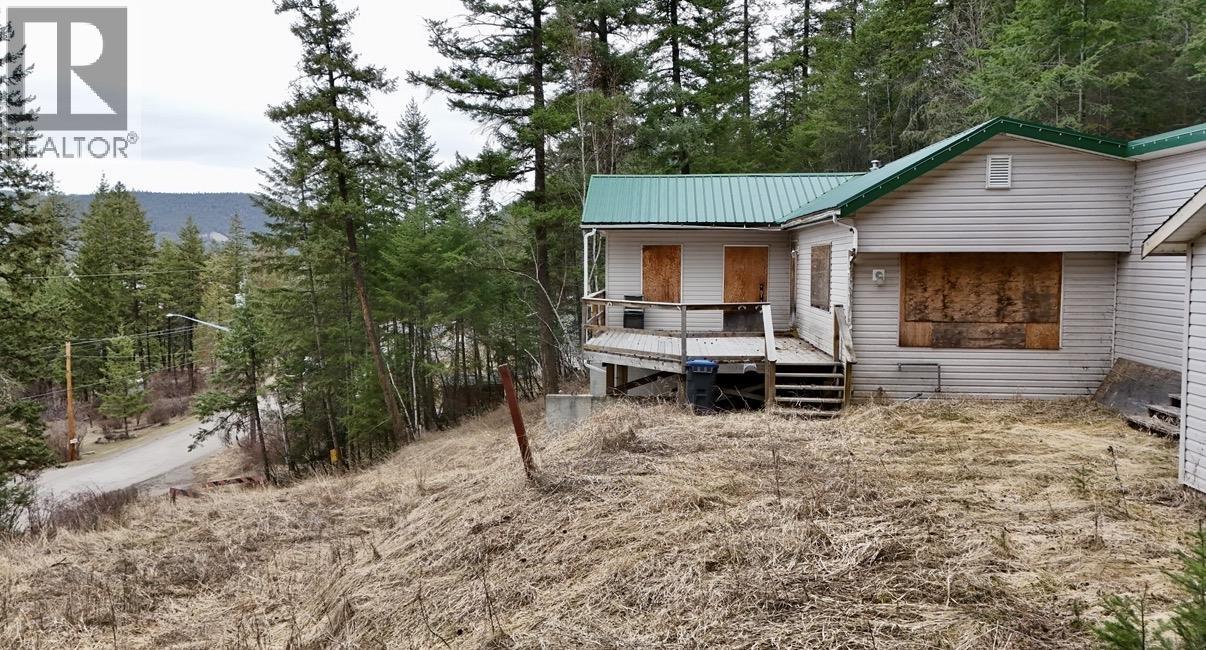 1703 Hazel Street, Williams Lake, British Columbia  V2G 3E1 - Photo 4 - R3110047