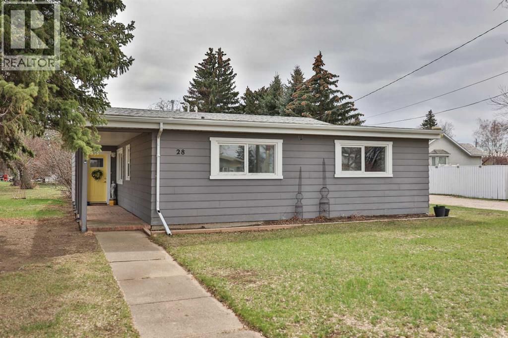 28 E 100 S, Raymond, Alberta  T0K 2S0 - Photo 2 - A2301979