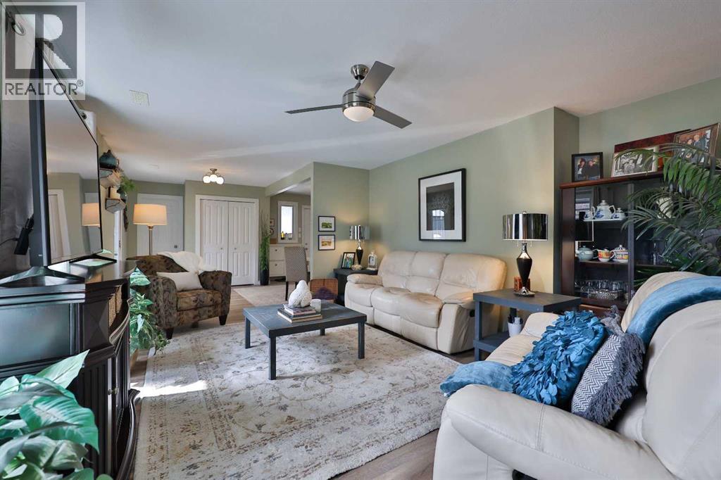 28 E 100 S, Raymond, Alberta  T0K 2S0 - Photo 6 - A2301979