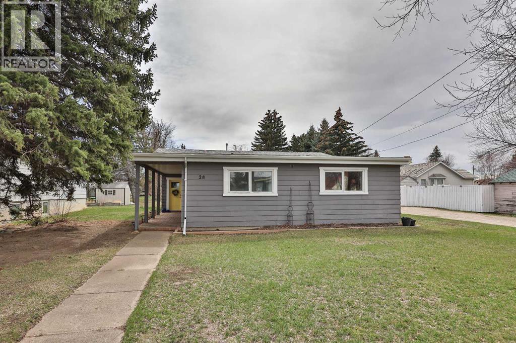 28 E 100 S, Raymond, Alberta  T0K 2S0 - Photo 1 - A2301979