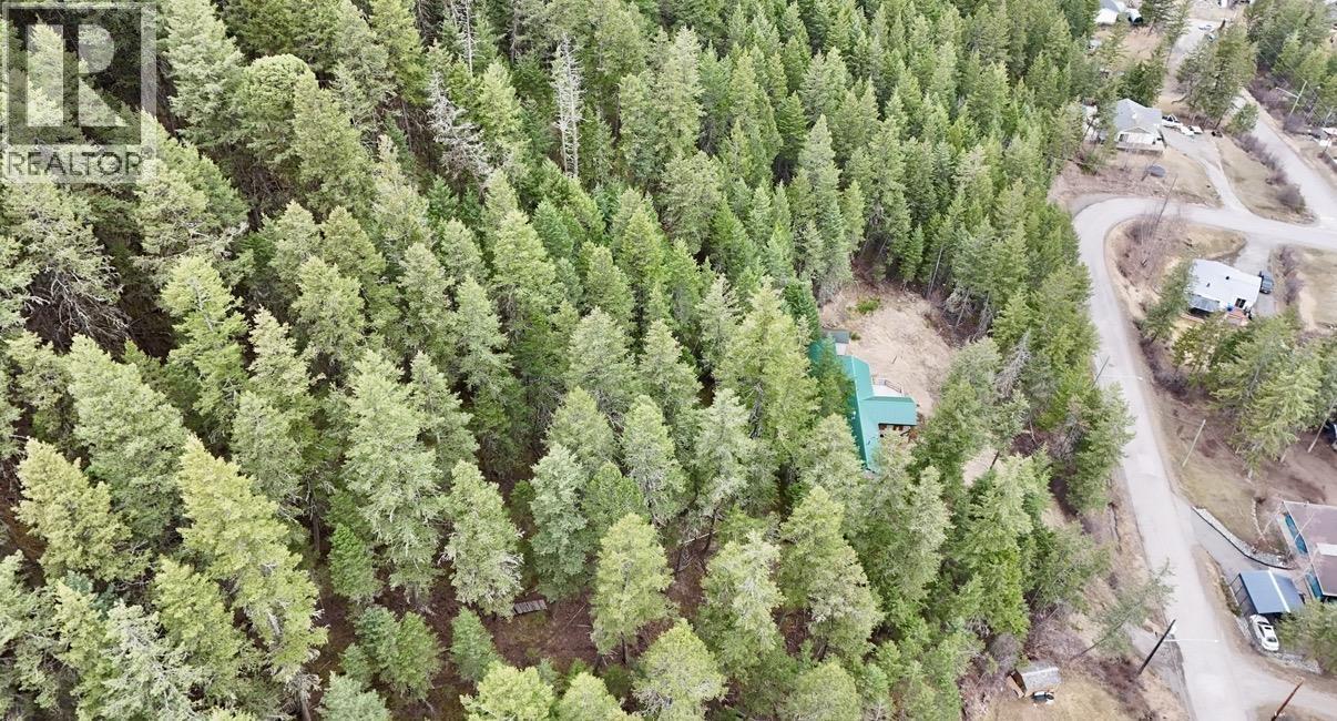 1703 Hazel Street, Williams Lake, British Columbia  V2G 3E1 - Photo 2 - R3110047