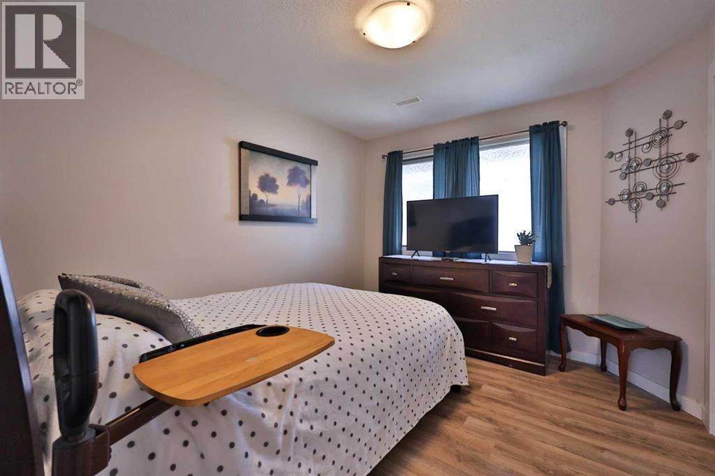 28 E 100 S, Raymond, Alberta  T0K 2S0 - Photo 31 - A2301979